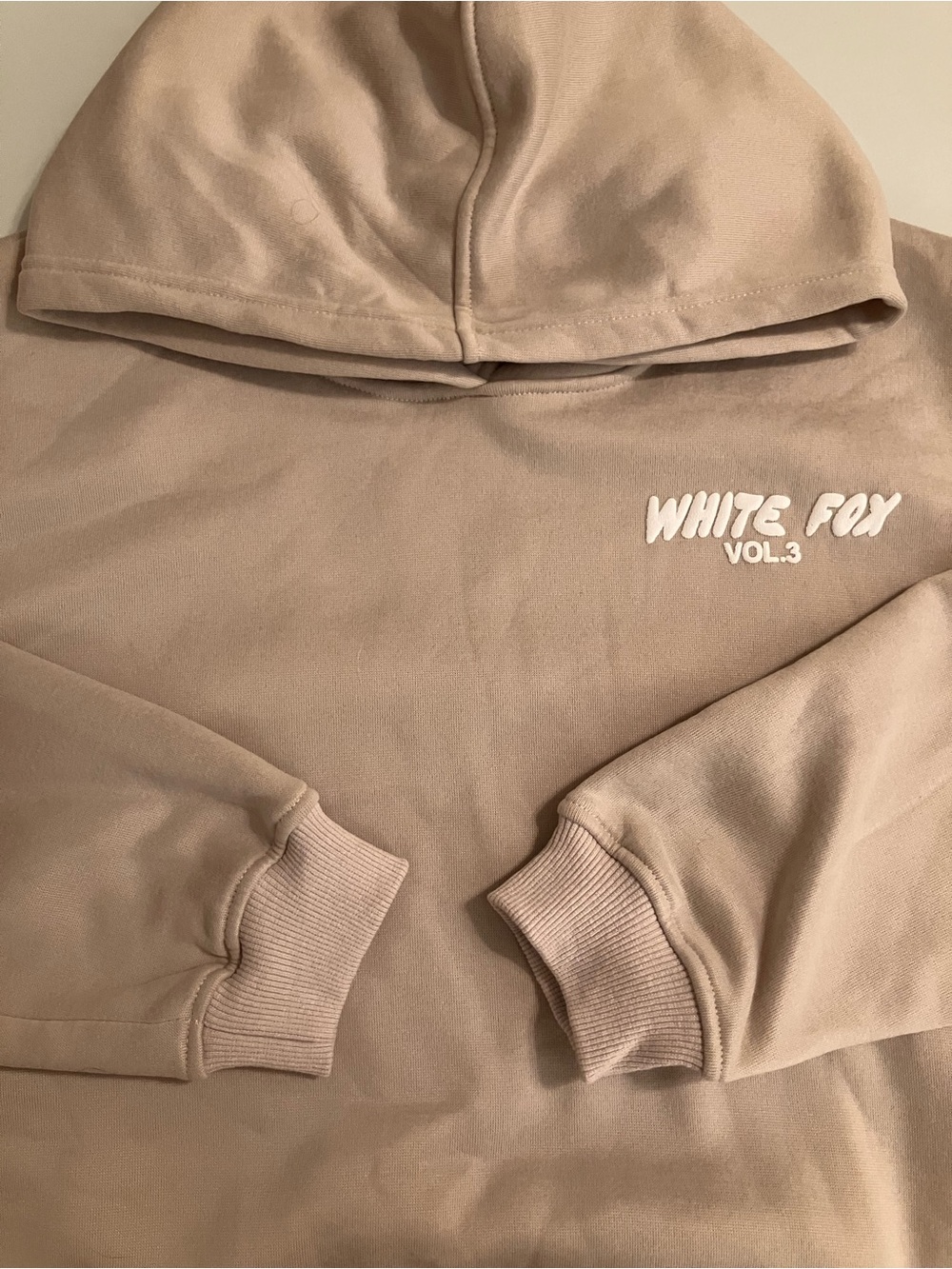 •SOLD•White Fox-Style Beige Hoodie Pullover Sweatshirt Small/Medium•SOLD• - Picture 9 of 10